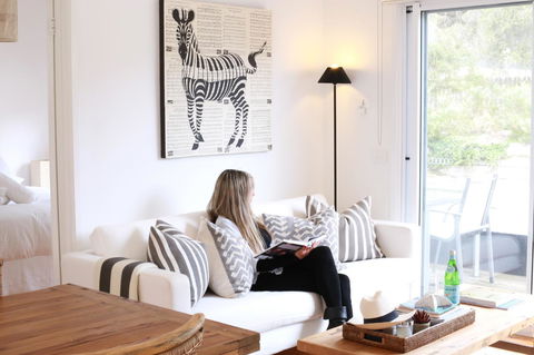 Capella Villa No. 4 - Stunning Luxury Decor Inside And Out - Accommodation Kalgoorlie 5