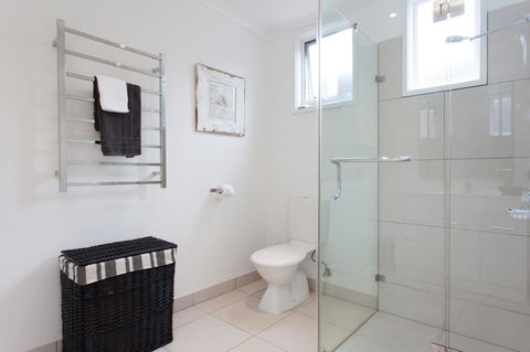 Capella Villa No. 4 - Stunning Luxury Decor Inside And Out - Accommodation Kalgoorlie 11