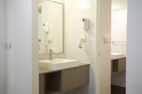 Ibis Melbourne Hotel And Apartments - Accommodation Kalgoorlie 19