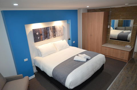 Tropicana Motor Inn - Accommodation Kalgoorlie 0