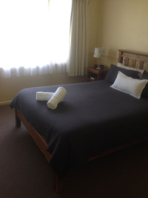 Viewhill Holiday Units - Accommodation Kalgoorlie 9