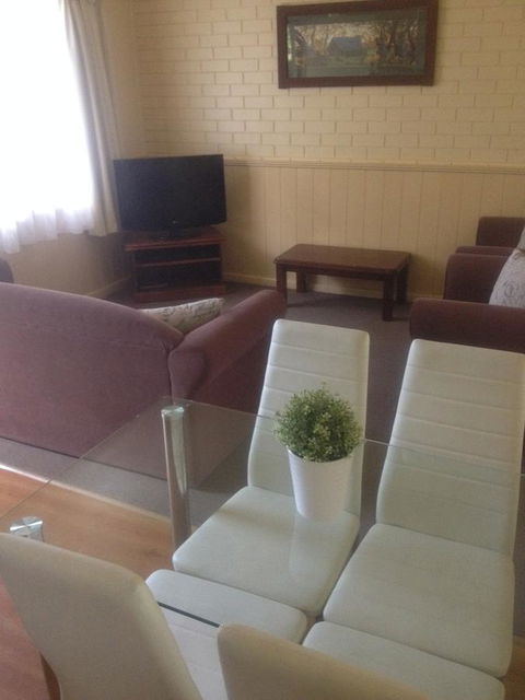 Viewhill Holiday Units - Accommodation Kalgoorlie 3