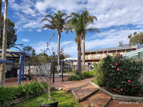 Coachman Motel And Holiday Units - Accommodation Kalgoorlie 14