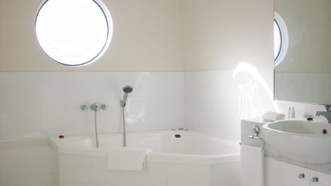 Tintagel - Accommodation Kalgoorlie 4