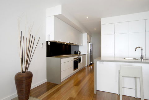 C-Scape Water Front Apartment - Accommodation Kalgoorlie 2
