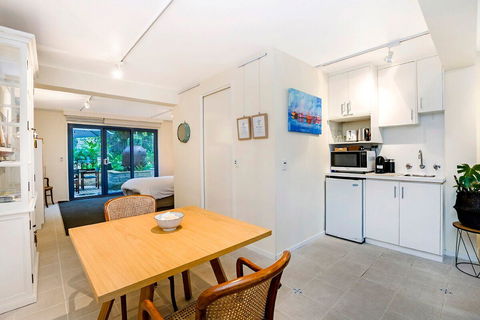 The Waterfront Apartment - Accommodation Kalgoorlie 8