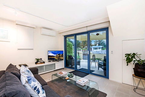 The Waterfront Apartment - Accommodation Kalgoorlie 9