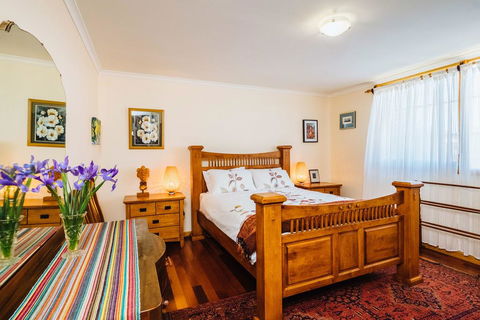 The Blue Beach House - Accommodation Kalgoorlie 3