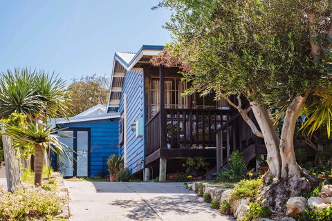 The Blue Beach House - Accommodation Kalgoorlie 2