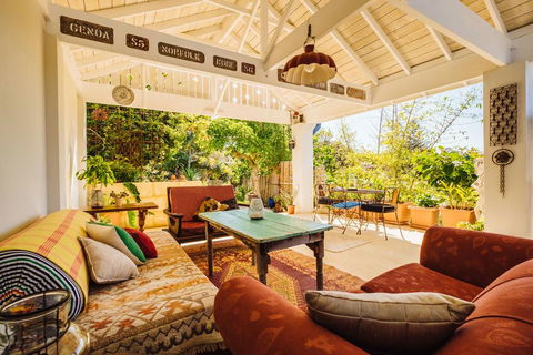 The Blue Beach House - Accommodation Kalgoorlie 0