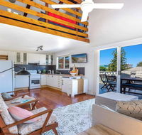 The Chalet at Callala Beach - beach house character - Accommodation Kalgoorlie