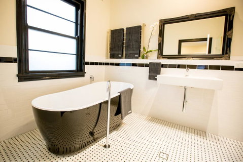 The Commercial Boutique Hotel - Accommodation Kalgoorlie 1