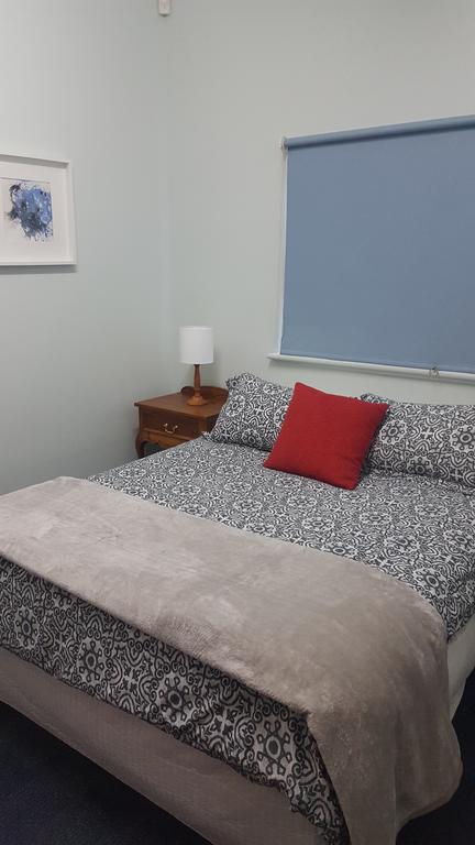 The Cottage - Accommodation Kalgoorlie 2