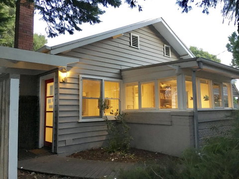 The Cute Beach House - Accommodation Kalgoorlie 1