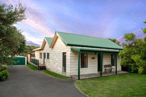 The Divide - Rye Back Beach Hideaway - Accommodation Kalgoorlie 0