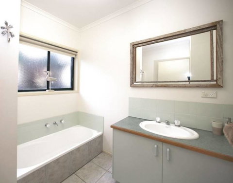 The Divide - Rye Back Beach Hideaway - Accommodation Kalgoorlie 3