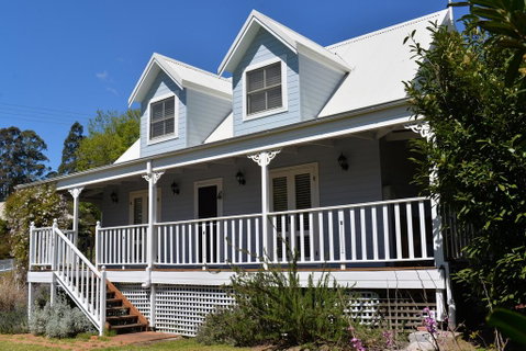 The Doll's House - Charming 2 Bedroom Cottage Just A Short Walk From The Village - Accommodation Kalgoorlie 1