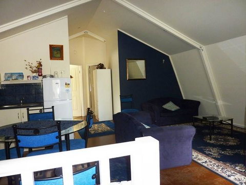 The Doo Drop Inn - Accommodation Kalgoorlie 0