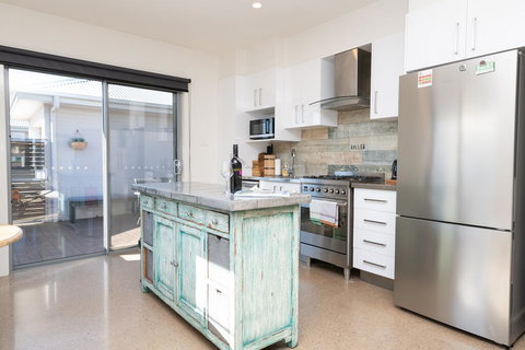 The Endsleigh -1 Bedroom Villa, Free Wifi, Near CBD - Accommodation Kalgoorlie 3