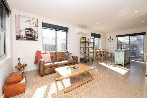 The Endsleigh -1 Bedroom Villa, Free Wifi, Near CBD - Accommodation Kalgoorlie 2