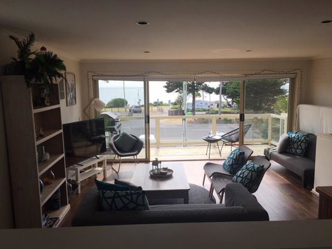 The Esplanade Holiday Home - Accommodation Kalgoorlie 2