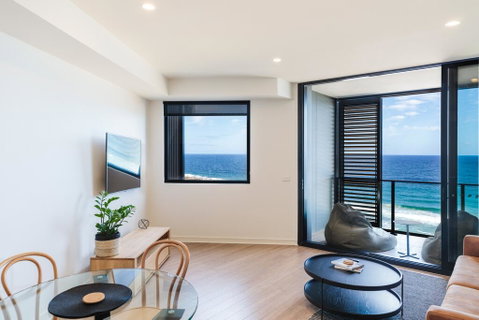 The Edge - Luxurious Waterfront Apartment - Accommodation Kalgoorlie 0