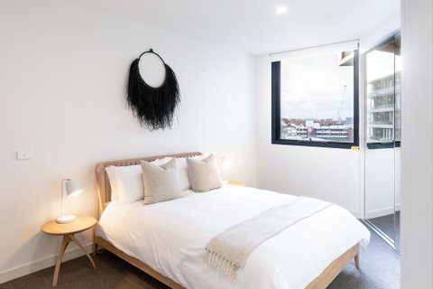 The Edge - Luxurious Waterfront Apartment - Accommodation Kalgoorlie 3