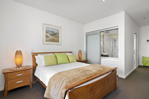 The Frontage Resort-Style Apartment - Accommodation Kalgoorlie 3