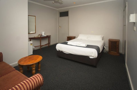 The George Hotel - Accommodation Kalgoorlie 3