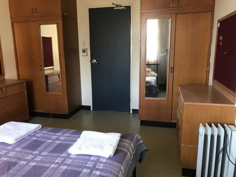 The Greenwich - Accommodation Kalgoorlie 1