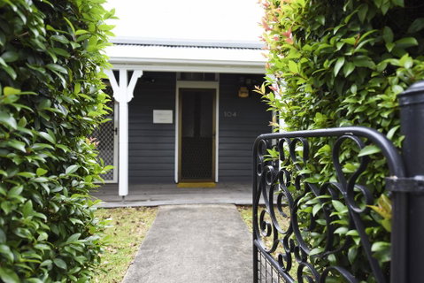 The Grey House - Accommodation Kalgoorlie 2