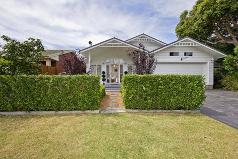 The Hamptons Beach House On Dutchies - Accommodation Kalgoorlie 2
