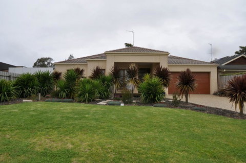 THE HAVEN - SURF SIDE - Accommodation Kalgoorlie 0
