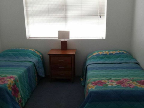 The Headlands 10 - 2 BDRM Apt Across From Alex Beach - Accommodation Kalgoorlie 1