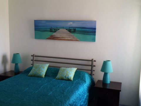 The Headlands 10 - 2 BDRM Apt Across From Alex Beach - Accommodation Kalgoorlie 3