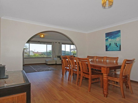 The Heights - Home Style Comforts - Accommodation Kalgoorlie 1