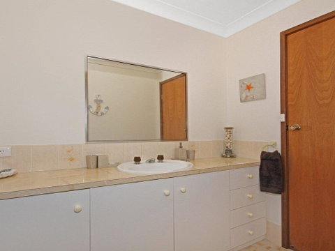 The Heights - Home Style Comforts - Accommodation Kalgoorlie 3