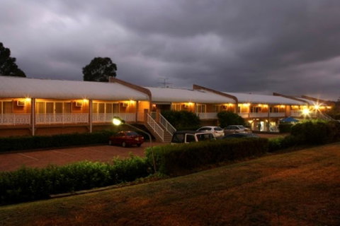 The Hermitage Motel - Campbelltown - Accommodation Kalgoorlie 2