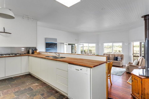 The Heyfield Hideaway: Tennis & Spa - Accommodation Kalgoorlie 2