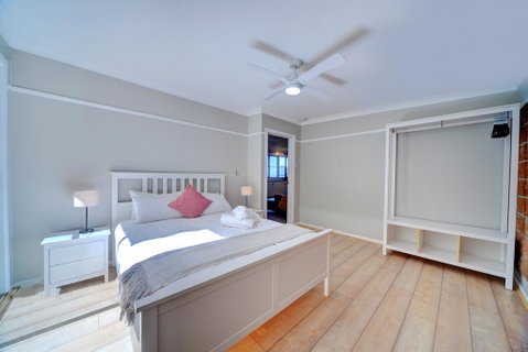 The Hillside Cottage - Accommodation Kalgoorlie 2