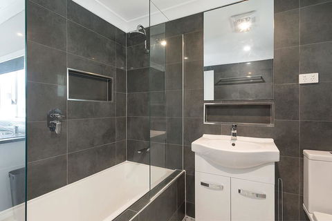 The Inlet Cottage - Accommodation Kalgoorlie 0