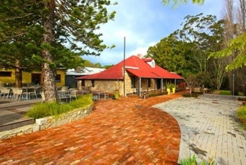 The Inn Mahogany Creek - Accommodation Kalgoorlie 0