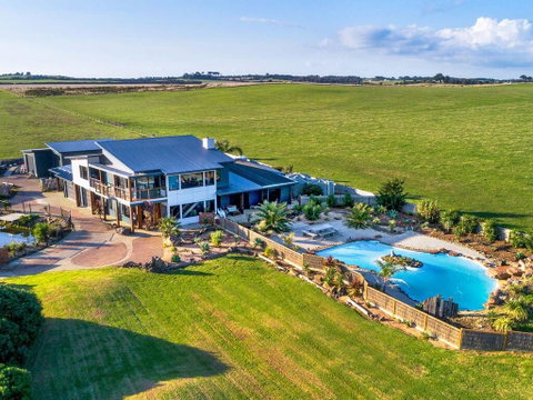 The Islander - Accommodation Kalgoorlie 0