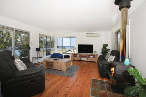 The Jetty At Culburra Beach - Pet Friendly Waterfront - Accommodation Kalgoorlie 1