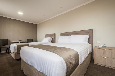 The Lighthouse Hotel - Accommodation Kalgoorlie 3