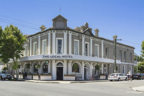 The Local Hotel - Accommodation Kalgoorlie 0