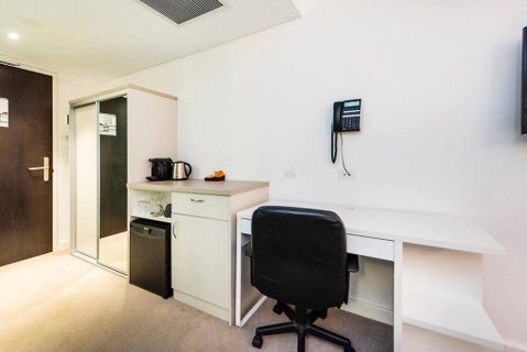 The Nest - Bright Space On Newcastle St With Roof Terrace - Accommodation Kalgoorlie 1