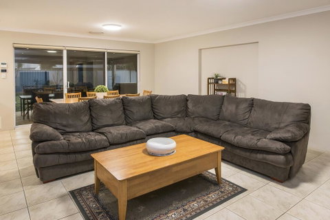 The Oaks - Accommodation Kalgoorlie 3