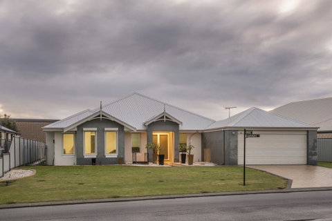 The Oaks - Accommodation Kalgoorlie 0