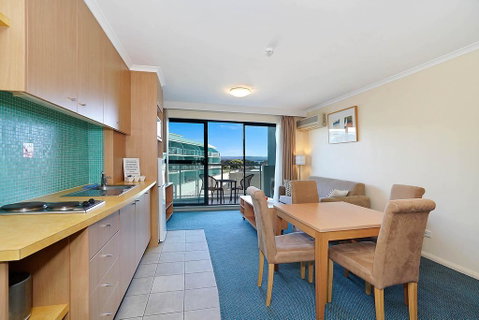 The Oaks Waterfront Resort, Unit 414 - Accommodation Kalgoorlie 1